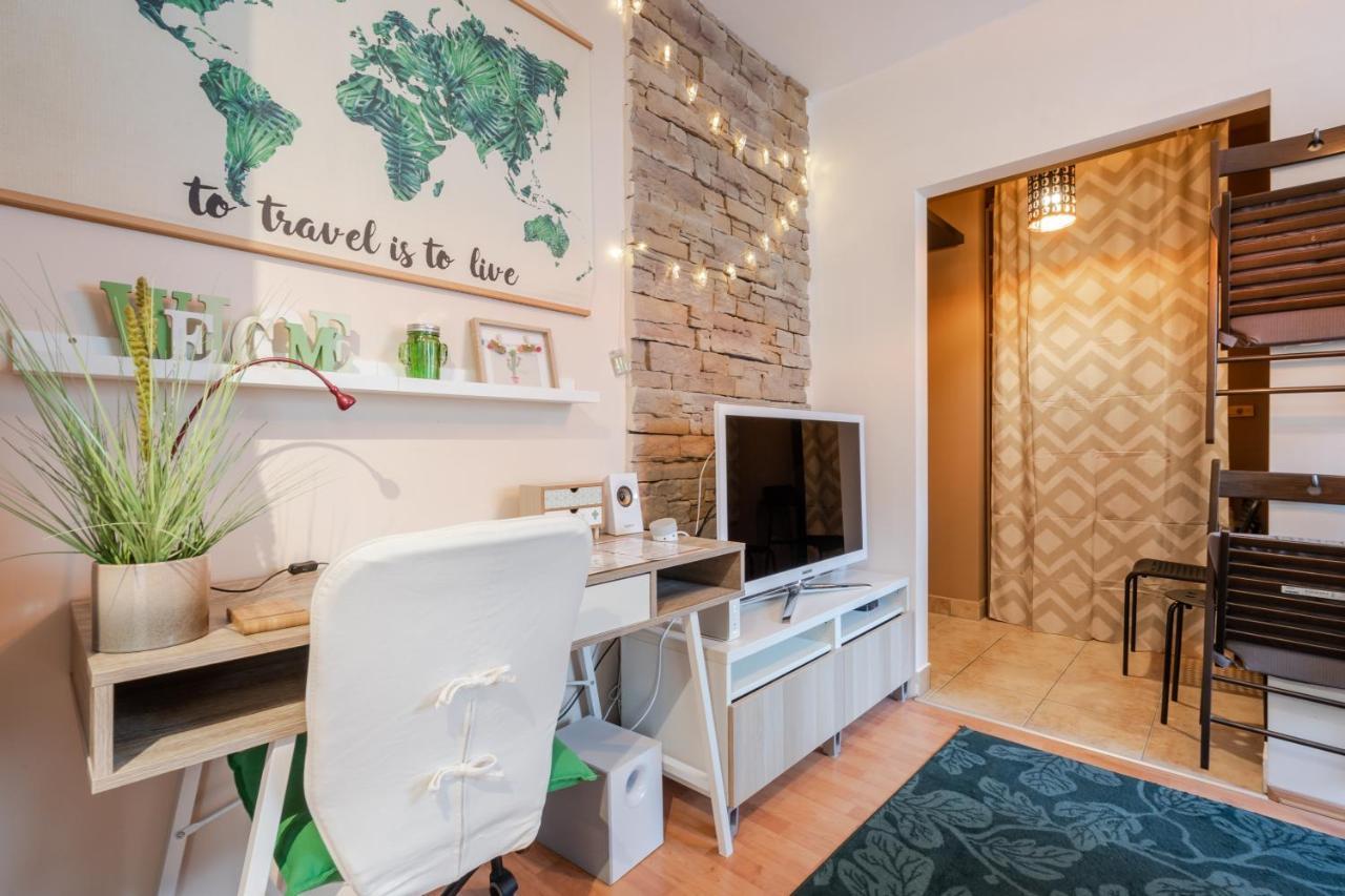 Green Lush Apartment Budapest Exterior photo